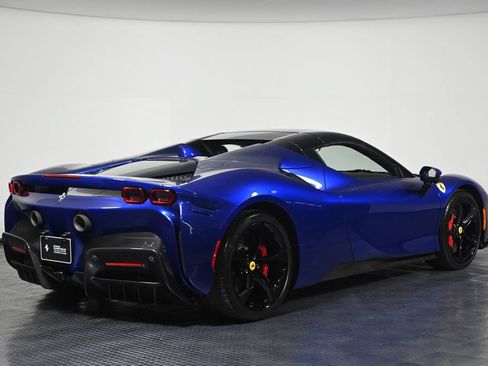 Used 2025 Ferrari SF90 Spider AWD/4WD image 9