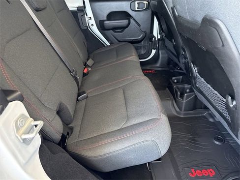 Used 2024 Jeep Wrangler Unlimited Rubicon image 32
