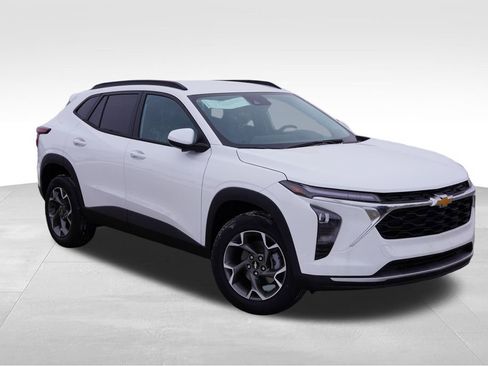 New 2026 Chevrolet Trax LT image 1