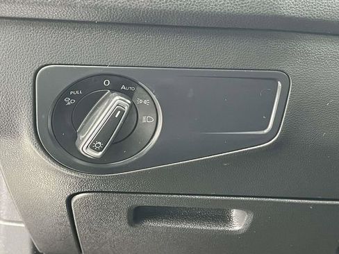 Used 2022 Volkswagen Tiguan SEL R-Line image 21