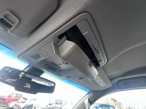 Used 2018 GMC Yukon SLE w/ Convenience Package image 25