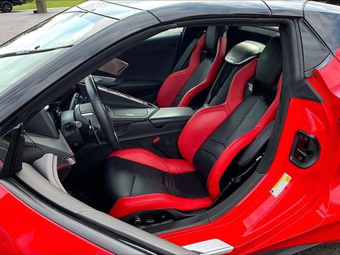 Used 2023 Chevrolet Corvette Stingray Premium Conv w/ Z51 Performance Package RWD image 23