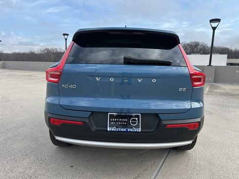 Certified 2025 Volvo XC40 B5 Core image 7