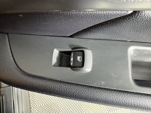 Used 2019 Ford Explorer XLT w/ Equipment Group 201A image 47