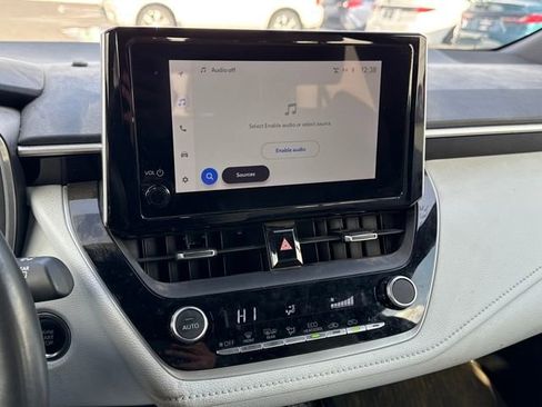 Used 2025 Toyota Corolla SE image 18