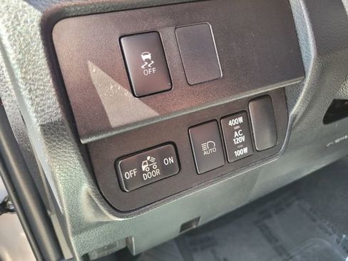 Used 2021 Toyota Tacoma TRD Off-Road AWD/4WD image 19