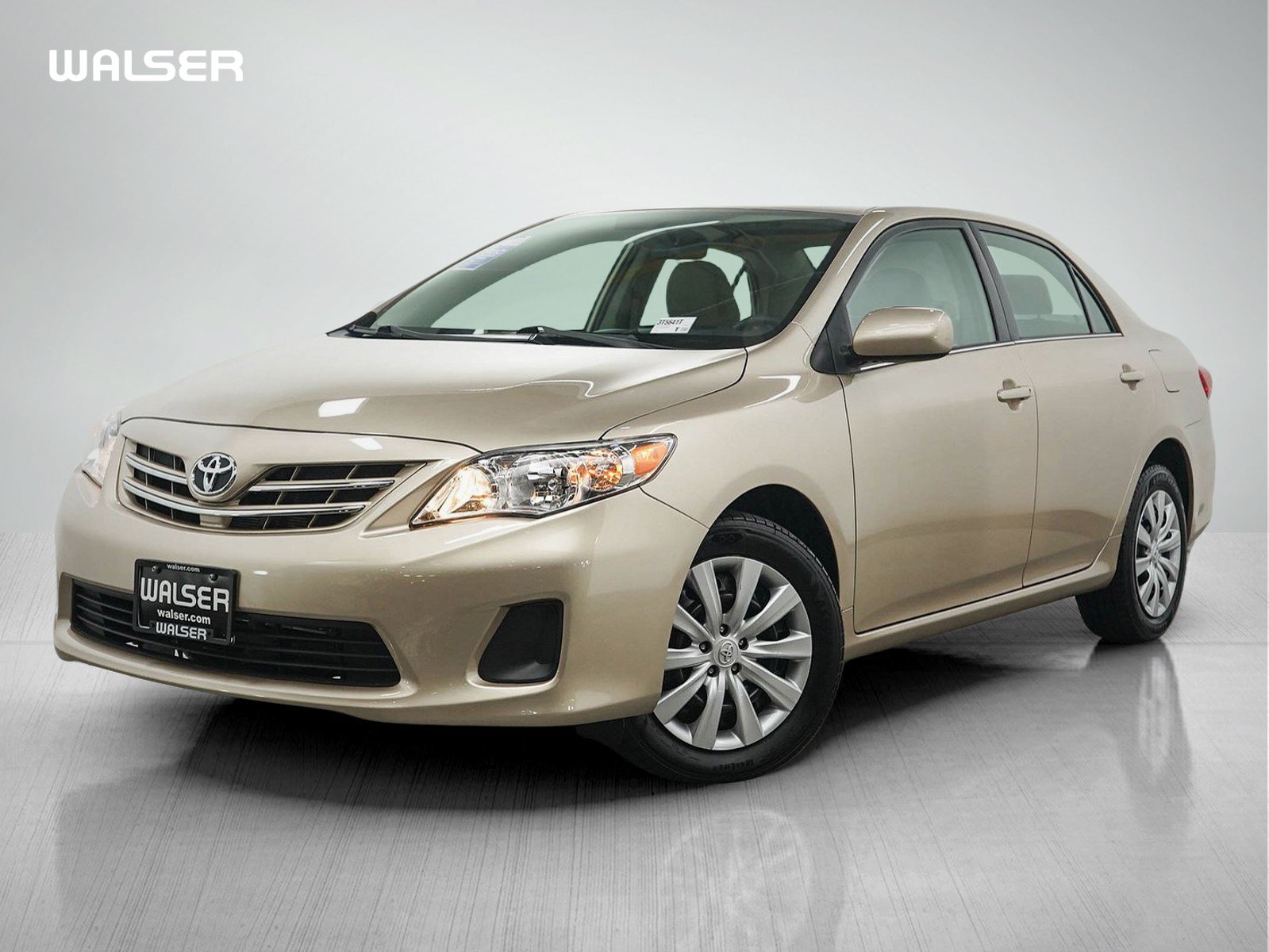 Used 2013 Toyota Corolla LE FWD image 1