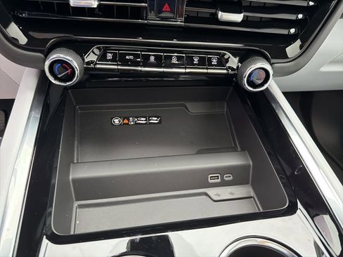 New 2026 Chevrolet Tahoe Premier AWD/4WD image 32