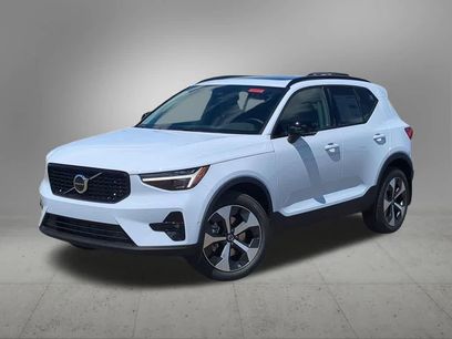 Used 2026 Volvo XC40 B5 Plus w/ Protection Package Premier