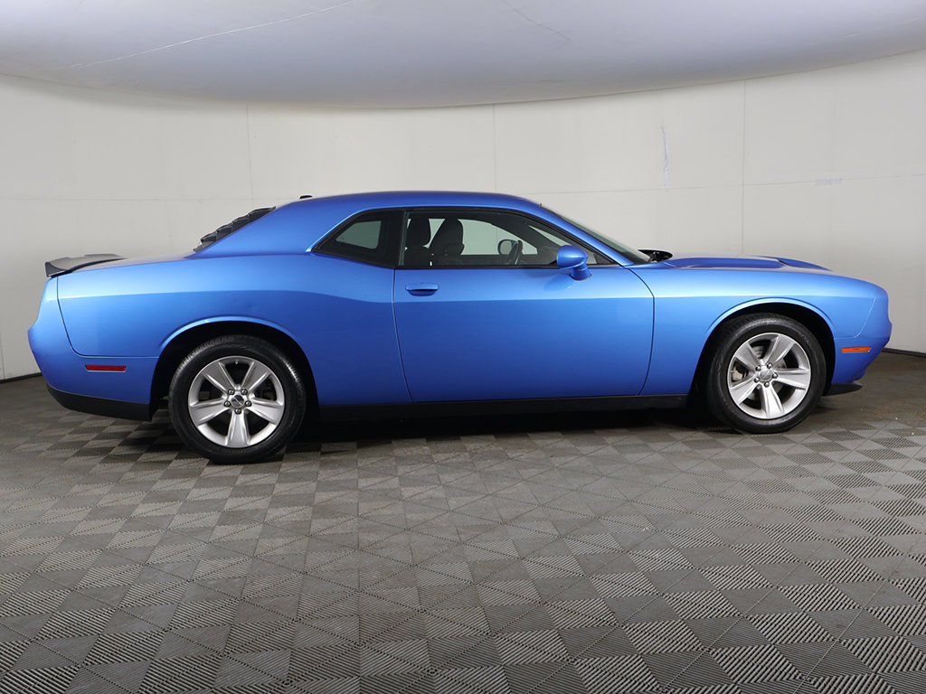 Used 2023 Dodge Challenger SXT RWD image 16