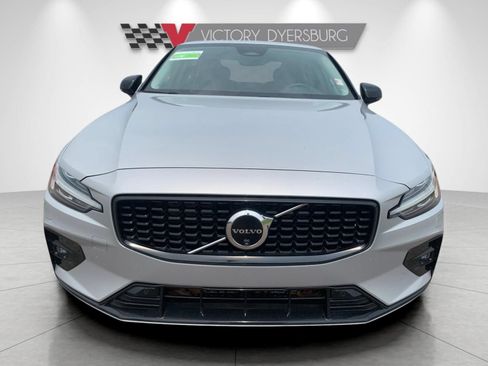 Used 2025 Volvo S60 B5 Plus AWD/4WD image 9
