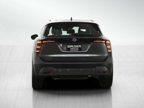 Used 2025 Nissan Kicks SR AWD/4WD image 5