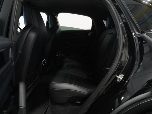 Used 2025 Porsche Cayenne Turbo GT image 14