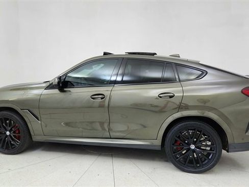 Used 2022 BMW X6 M50i w/ Premium Package image 4