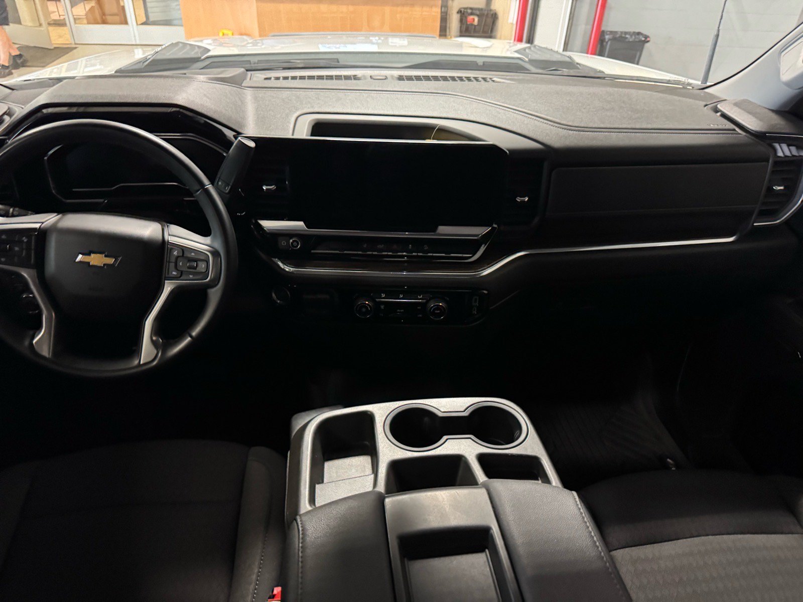 Used 2024 Chevrolet Silverado 2500 LT AWD/4WD image 12