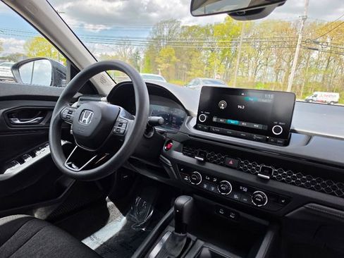 Used 2024 Honda Accord EX image 13