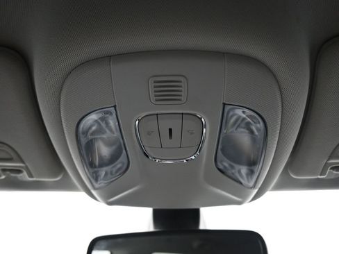 Used 2020 Jeep Compass Limited image 22