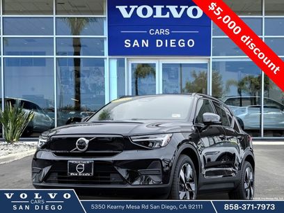 New 2025 Volvo EX40 Core w/ Climate Package