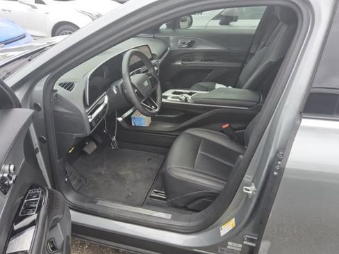 Used 2024 Cadillac Lyriq Tech image 5