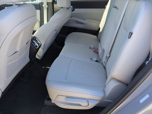New 2026 Kia Sorento S FWD image 16