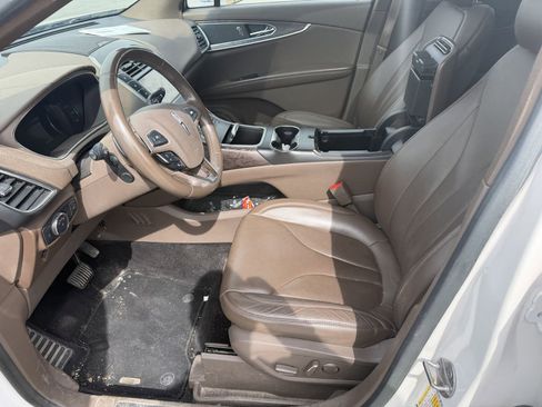 Used 2016 Lincoln MKX Reserve w/ Driver Assistance Package image 5