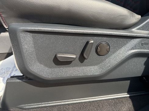 New 2025 Ford F150 Lariat w/ Equipment Group 501A Mid image 31