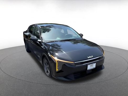 Used 2025 Kia K4 FWD image 4