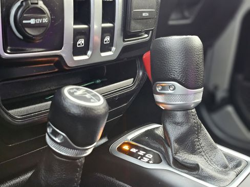 Used 2020 Jeep Wrangler Sport image 15