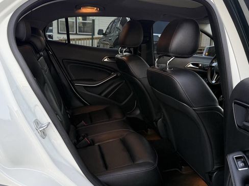 Used 2015 Mercedes-Benz GLA 250 GLA 250 4dr SUV image 15