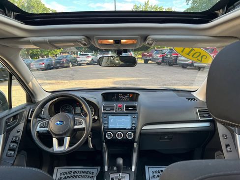 Used 2017 Subaru Forester 2.5i Premium w/ All-Weather Package AWD/4WD image 21