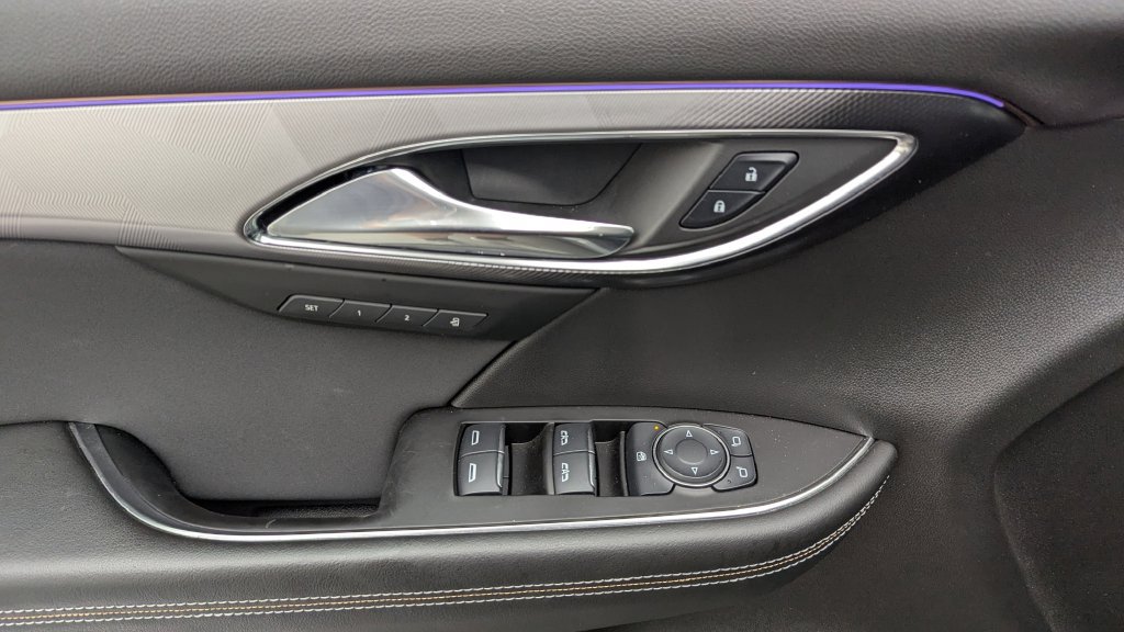 Certified 2024 Buick Envision Sport Touring AWD/4WD image 29