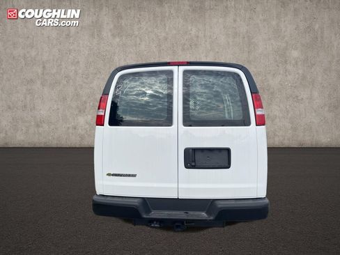 New 2026 Chevrolet Express 3500 w/ Driver Convenience Package RWD image 4