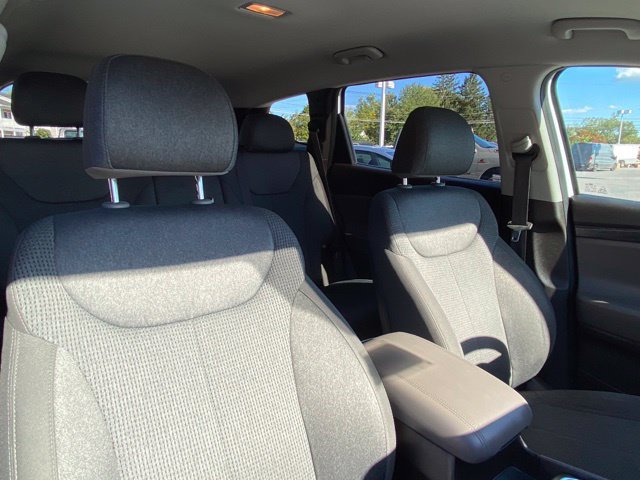 Used 2019 Hyundai Santa Fe SE AWD/4WD image 22
