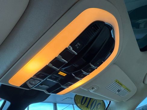 Used 2010 Porsche Panamera S image 14