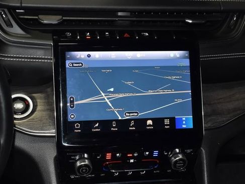 Used 2021 Jeep Grand Cherokee L Overland w/ Luxury Tech Group IV image 18