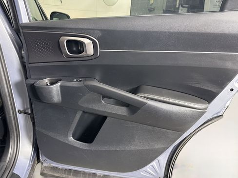 Used 2024 Kia Sorento S image 28