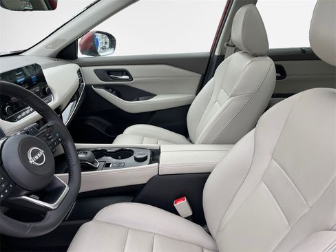 Used 2023 Nissan Rogue SL w/ SL Premium Package image 12