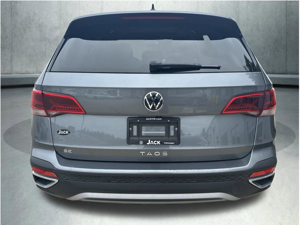 Used 2024 Volkswagen Taos SE FWD image 4