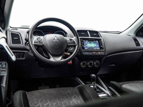 Used 2024 Mitsubishi Outlander Sport ES AWD/4WD image 16