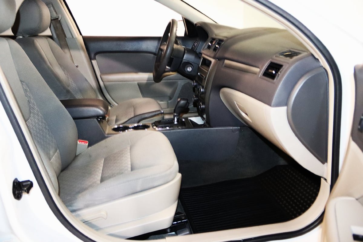 Used 2012 Ford Fusion SE FWD image 46