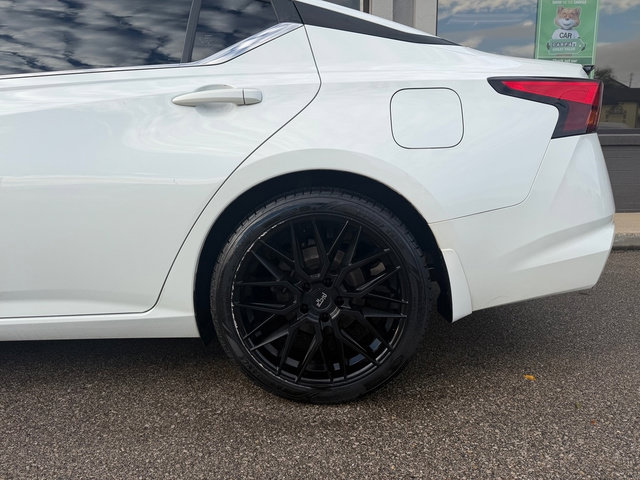 Used 2022 Nissan Altima 2.5 SR w/ Midnight Edition Package FWD image 29