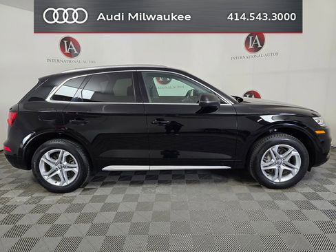 Used 2019 Audi Q5 2.0T Premium w/ Convenience Package image 3