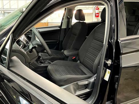 Used 2022 Volkswagen Tiguan S image 26