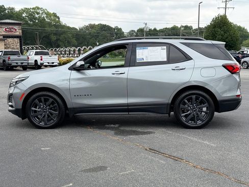 Used 2024 Chevrolet Equinox RS FWD image 30