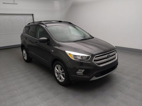 Used 2018 Ford Escape SE FWD image 13