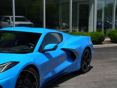 Used 2021 Chevrolet Corvette Stingray Preferred Cpe w/ Battery Protection Package RWD image 3