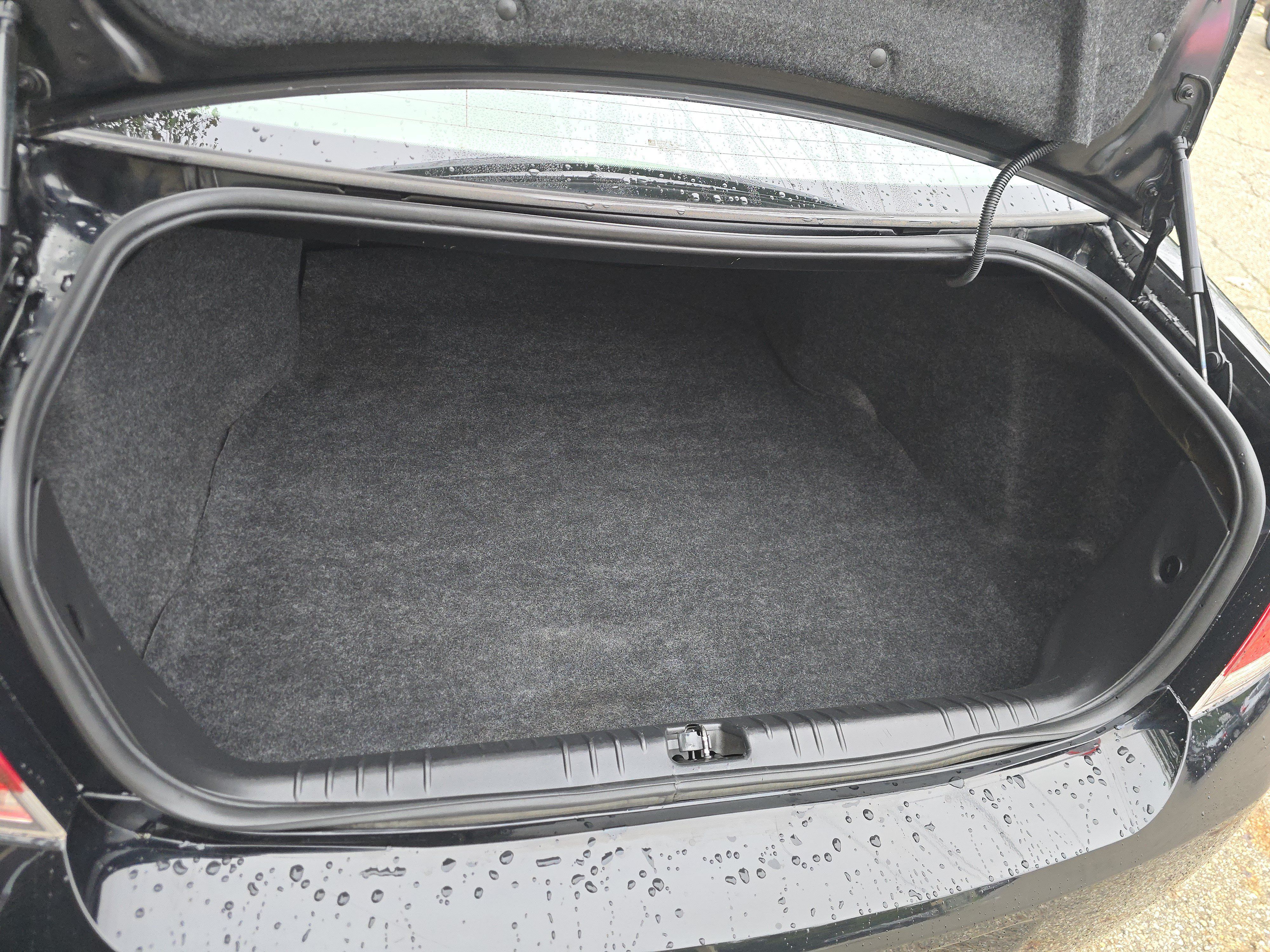 Used 2014 Chevrolet Impala LTZ FWD image 15