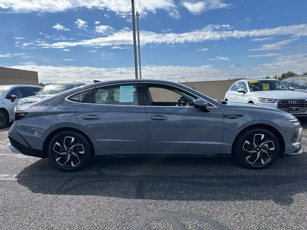 Used 2024 Hyundai Sonata SEL FWD image 14