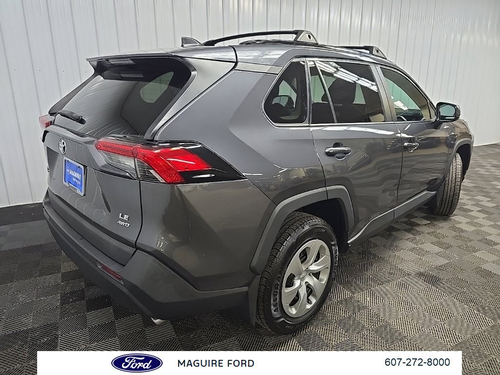 Used 2021 Toyota RAV4 LE AWD/4WD image 10