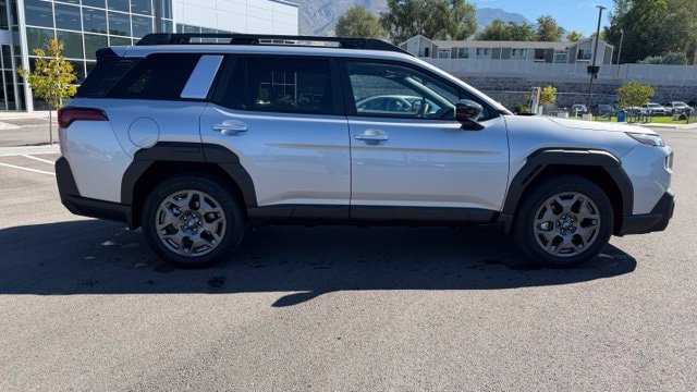 Used 2026 Subaru Outback Premium AWD/4WD image 2